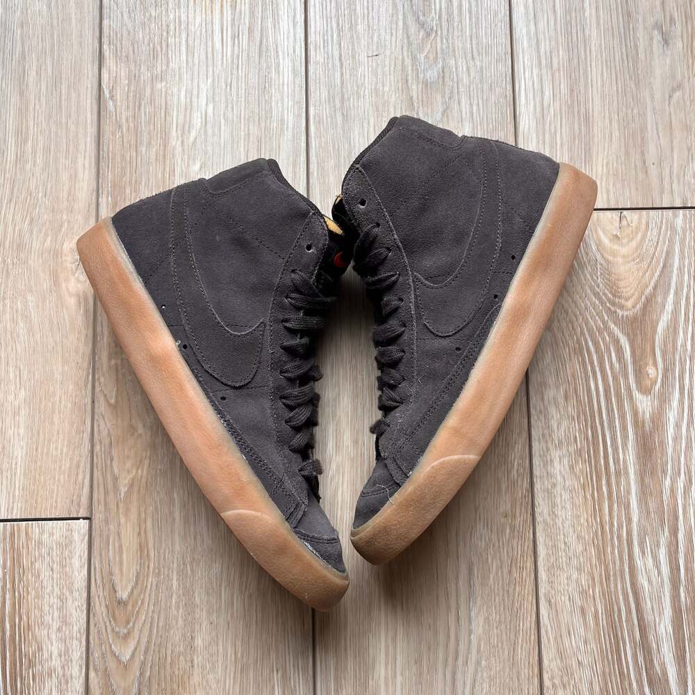 Nike Blazer Mid '77 Suede Dark Grey Gum Sole Size 9